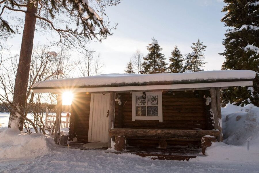 Rovaniemi: Lappish Evening Experience with Dinner - Sauna First: How the Timing Helps You Not Freak Out