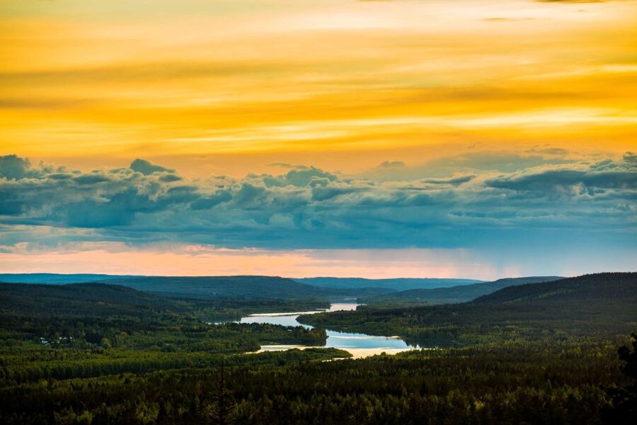 Rovaniemi: Midnight Sun Photography Tour - Stop One: Your First Viewpoint Photo Stop and the 45-Minute Sunset Window