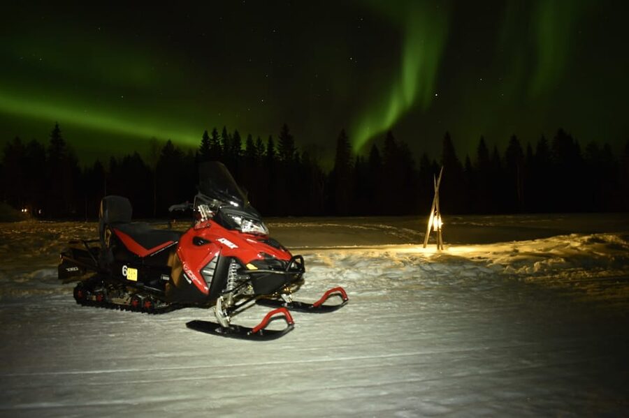 Rovaniemi: Night Snowmobile Tour - Rovaniemi at night: why this snowmobile tour feels special