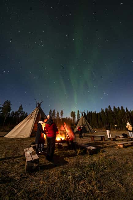 Rovaniemi: Northern Lights Photography Tour & BBQ - Meeting at Maakuntakatu, Then Chasing Darkness Away From the City