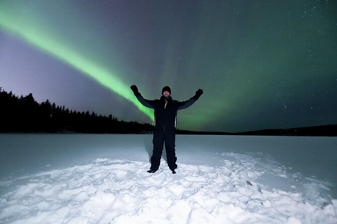 Rovaniemi: Northern Lights Pro Guaranteed - Unlimited Distance - Stop 1 in Lapland, then wherever the sky cooperates