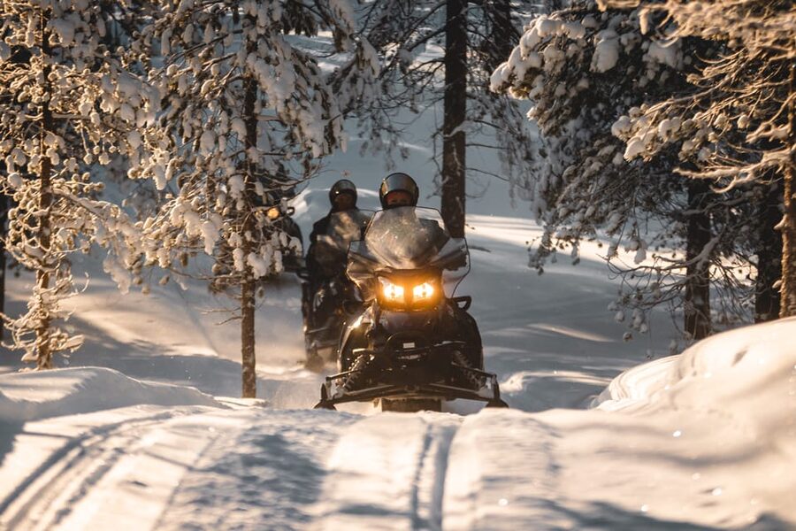 Rovaniemi: Northern Lights Tour with Electric Snowmobiles - The aurora viewing stop: stars first, then watch for lights