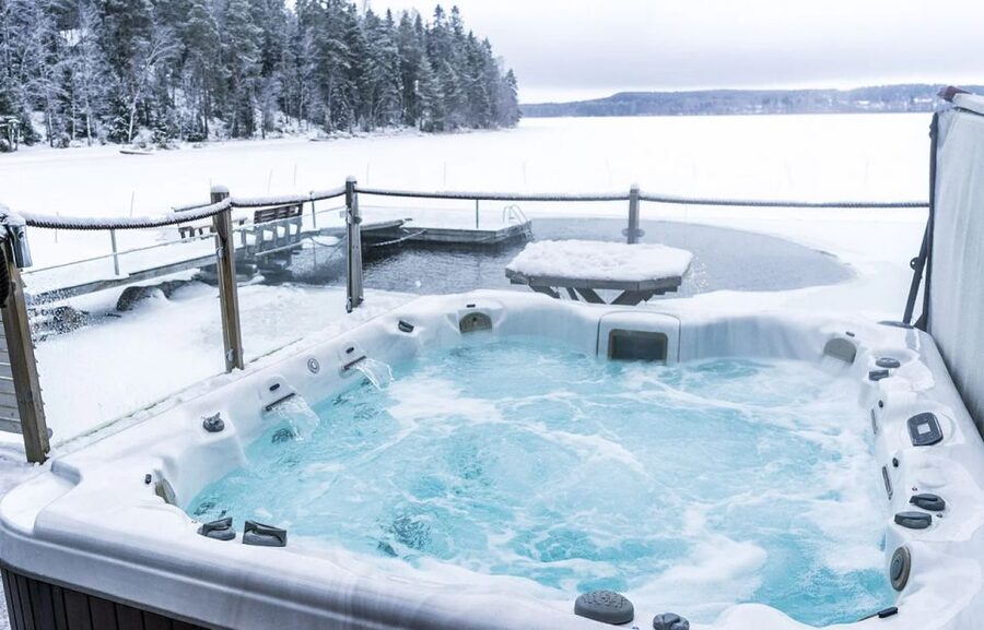 Rovaniemi: Northern Lights Trip with Arctic Sauna & Jacuzzi - FAQ