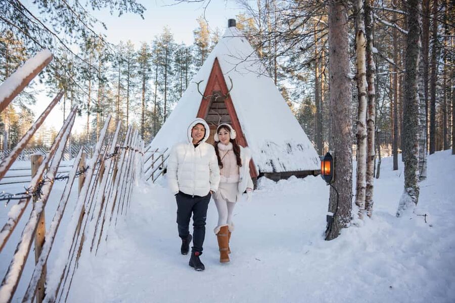 Rovaniemi: Private Photoshoot Experience in Lapland - Editing matters: your 30 to 40 edited photos are the payoff
