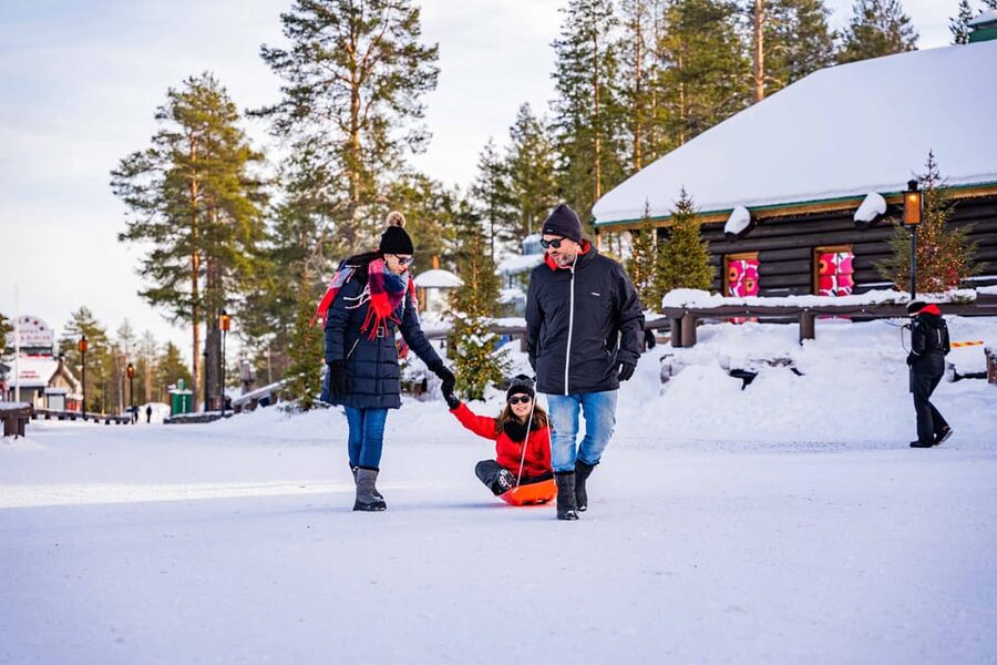 Rovaniemi: Private Pro Photoshoot in Santa Claus Village - What You Get in the End: 20-30 Edited Images by Email