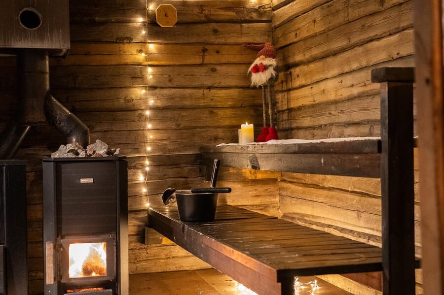 Rovaniemi: Private Sauna and Ice Swimming Tour with Snacks - What the private format changes for first-timers
