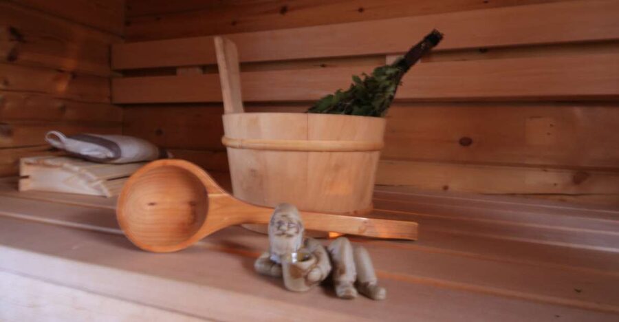 Rovaniemi: Private Sauna, Jacuzzi and Dinner - Entering the sauna routine: why this feels like the real deal