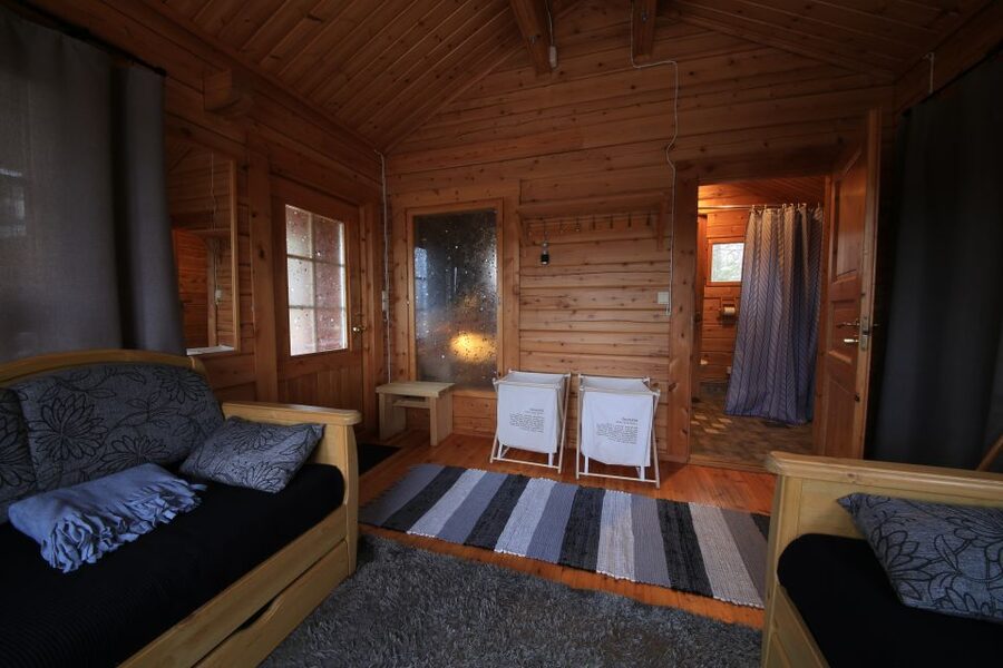 Rovaniemi: Private Sauna, Jacuzzi and Dinner - Wood-fired Finnish sauna and outdoor jacuzzi: your “choose your comfort” plan