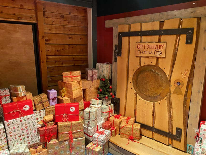 Rovaniemi: Santa Claus Village and Husky sledge/guided tour - Optional husky sledge or cart ride: winter speed vs autumn wheel carts