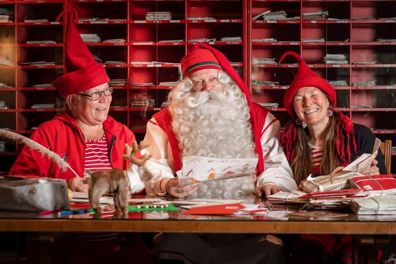 Rovaniemi: Santa Claus Village & Santa Park in One Day - Santa Claus Village in one trip: meeting Santa and using the post office