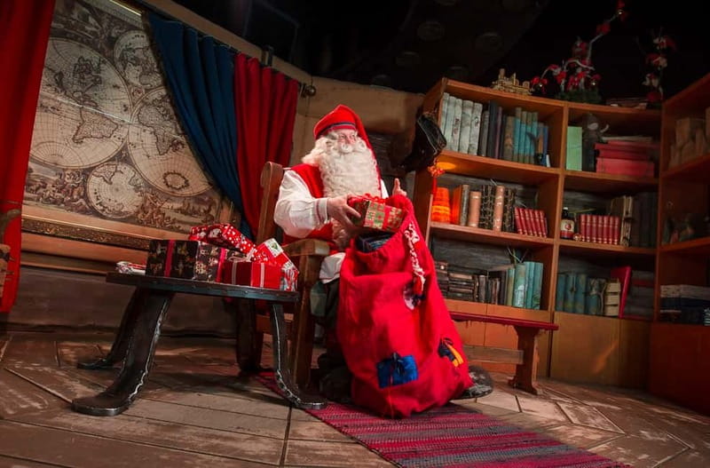 Rovaniemi: Santa Claus Village & Santa Park in One Day - Lunch on a timed day: how to keep the day from slipping