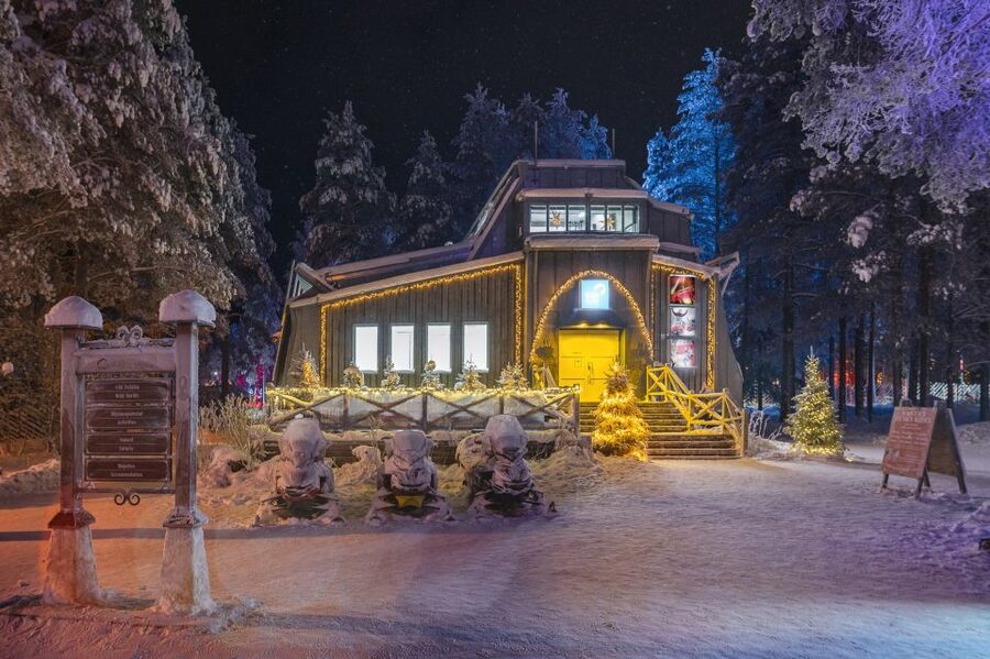 Rovaniemi: Search for Northern Lights Snowmobiling Trip - Safety Briefing and Learning to Ride Like a Pro