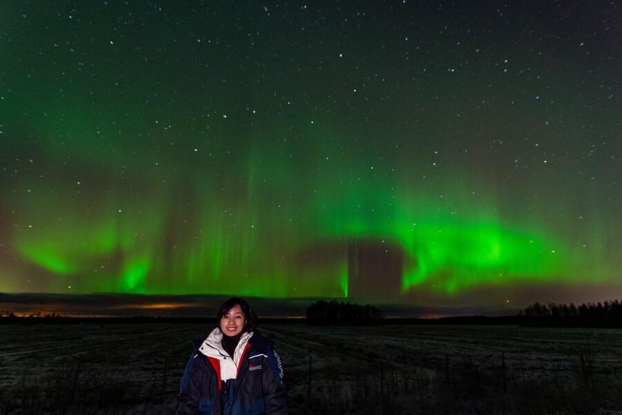 Rovaniemi: Small Group Northern Lights Guaranteed Sightings - Pickup, Small Groups, and the Comfortable Van Factor