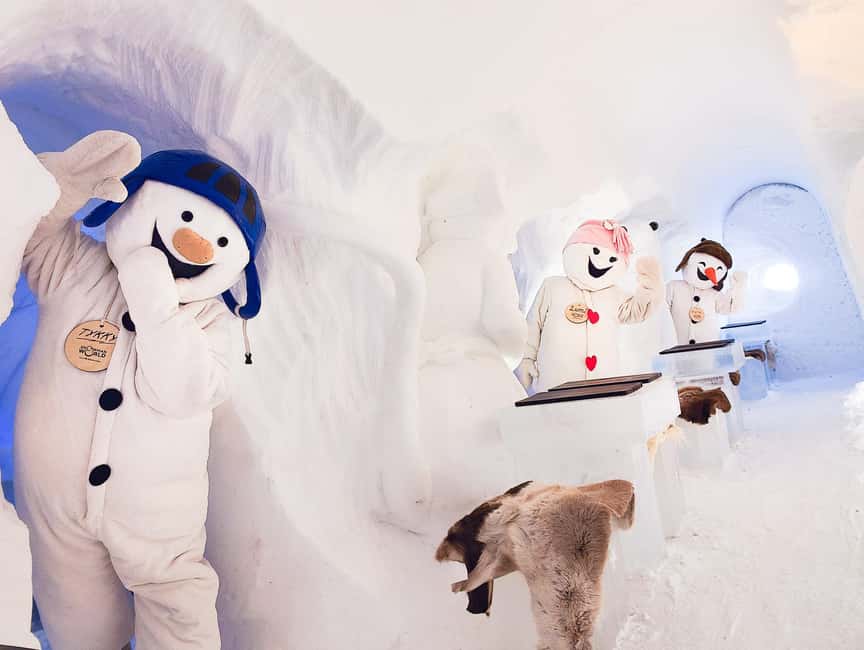 Rovaniemi: Snowman World Entry Ticket in Santa Claus Village - The Snowman World Playground, slides, maze play, and icy fun