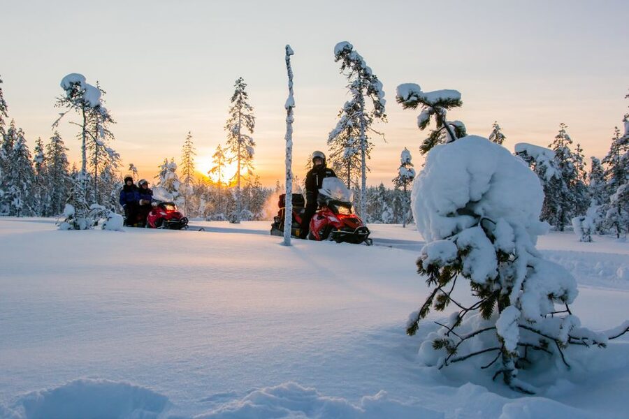 Rovaniemi: Snowmobile Safari to a Reindeer Farm - Getting From the Safartica Office to the Reindeer Farm