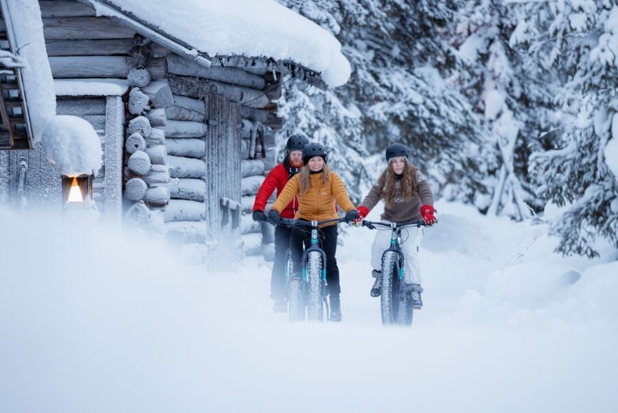 Ruka: Guided fatbike safari - The Fire Stop and Grilled Sausages Break