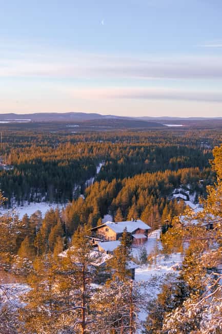 Ruka: Pyhävaara Snowshoeing Tour - Pyhävaara and the Valtavaara-Pyhävaara Nature Reserve in Winter