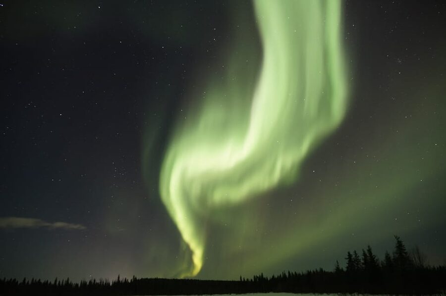 Saariselkä: Aurora Photo Tour by Car with Transfer & Drinks - When the night disappoints: how to protect your expectations