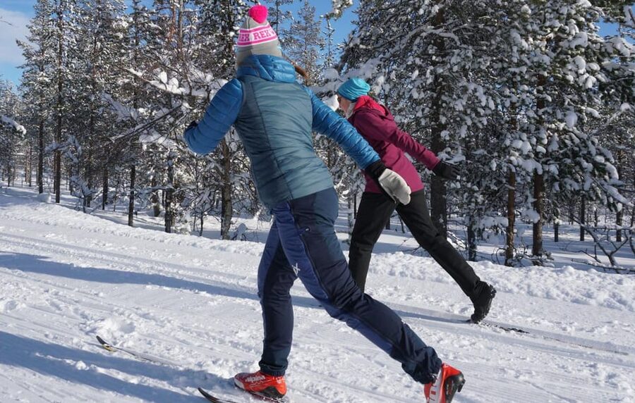 Saariselkä: Cross-Country Ski Lesson - Language and group size: getting the attention you came for