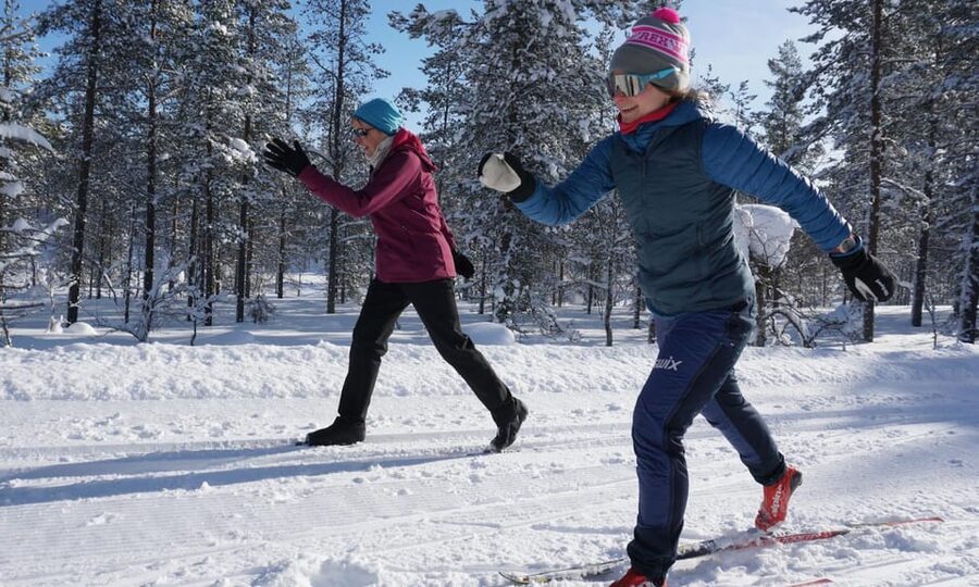 Saariselkä: Cross-Country Ski Lesson - Coaching on the ski track: learning technique the hands-on way