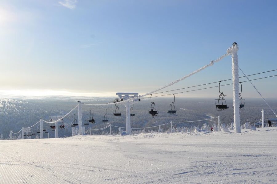 Saariselkä: Easy Ski Day Package - Your easy first turns in Saariselkä’s ski zone