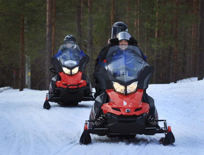 Saariselka: Snowmobile Safari on Tundra with BBQ - Entering Lapland by snowmobile in Saariselka