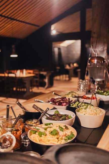 Saariselkä: Wilderness Dinner - Chef's Special Evening - Inside the modern wilderness restaurant: your three-course buffet