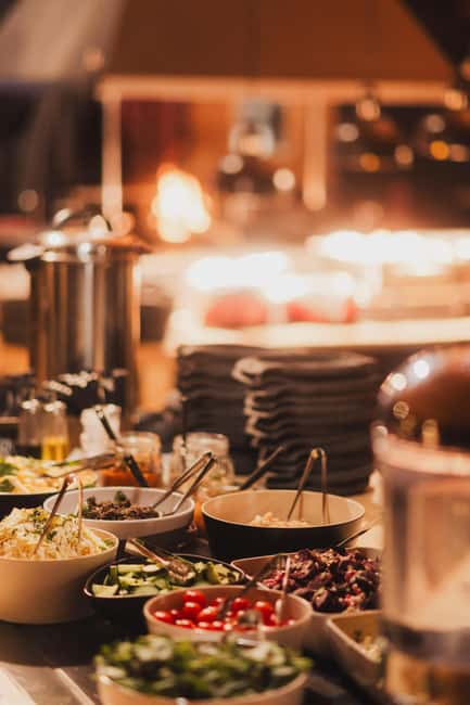 Saariselkä: Wilderness Dinner - Chef's Special Evening - The laavu fire and aurora walk: the cold part that makes the night