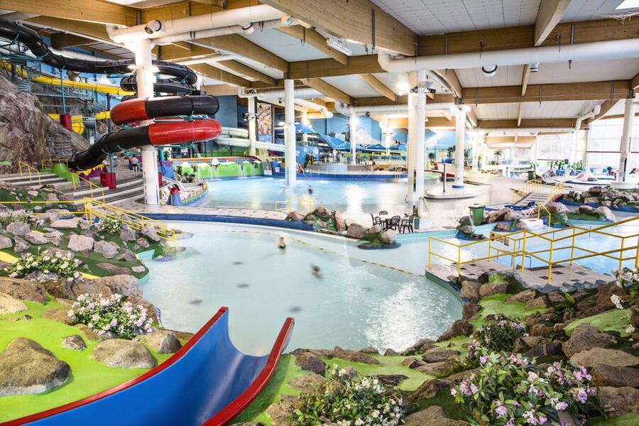 Serena Water Park Day Ticket - What to bring, what you can buy there, and locker basics