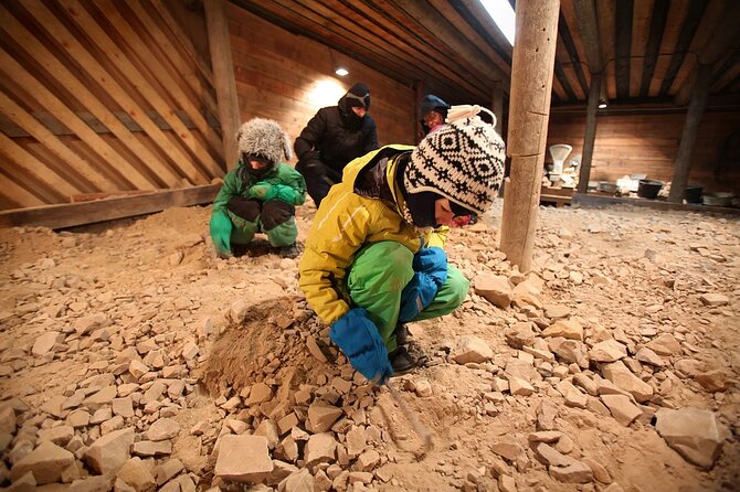 Small-group Wintertime Amethyst Mine Visit from Rovaniemi - Campfire meal in the snow: what you’ll likely eat