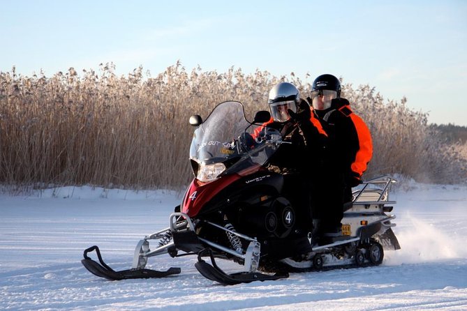 Snowmobile Safari in Helsinki Archipelago with Lunch - Warm gear and safety briefing before you ride