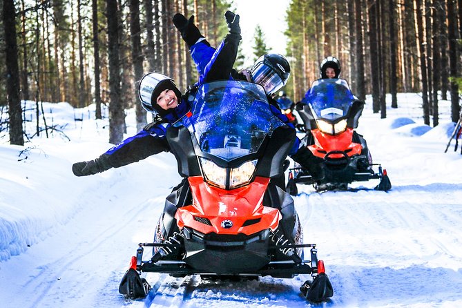 Snowmobile Safari in the Nature - Warm-up breaks: coffee, tea, and snacks that actually help