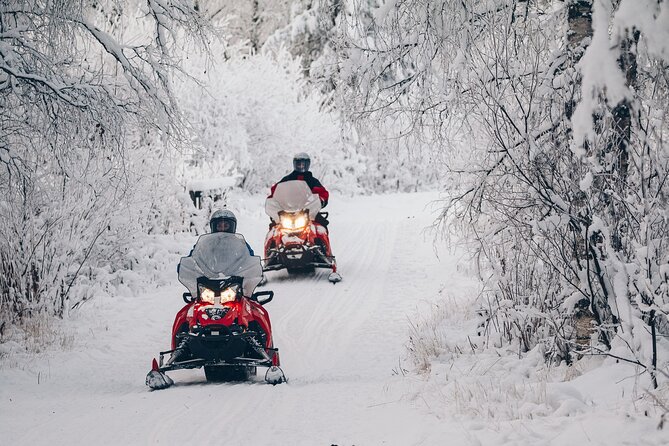 Snowmobile Safari into the Wilderness, Apukka Resort Rovaniemi - Stops, hot drinks, and s’mores: what to count on