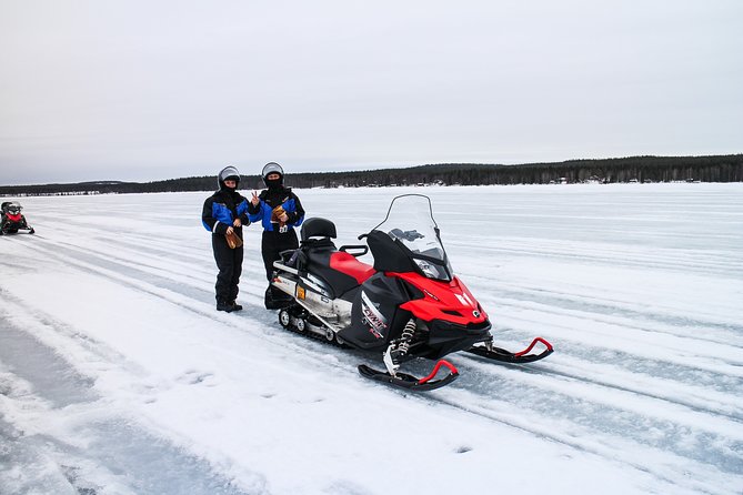Snowmobile Safari on the Tundra - Before you ride: briefing, track practice, and staying safe without killing the fun