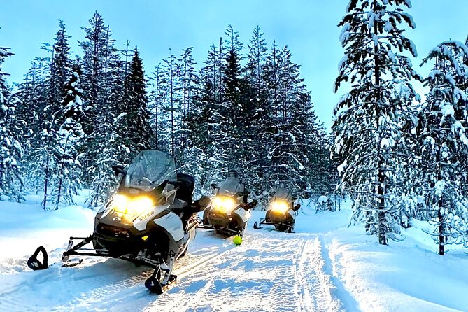 Snowmobile Safari to the Wilderness - Kitting out at the start, where the comfort wins happen