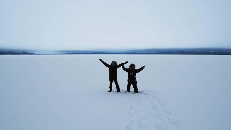 Snowshoe experience with traditional beverages in Lapland - Snowshoes in Lapland: why it feels different than winter strolling
