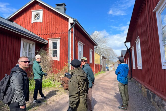 Stones & Slices: Raasepori Castle Ruins, Ekenäs Old Town & Pizza - Ekenäs Old Town stroll, the coastal feel, and time to wander