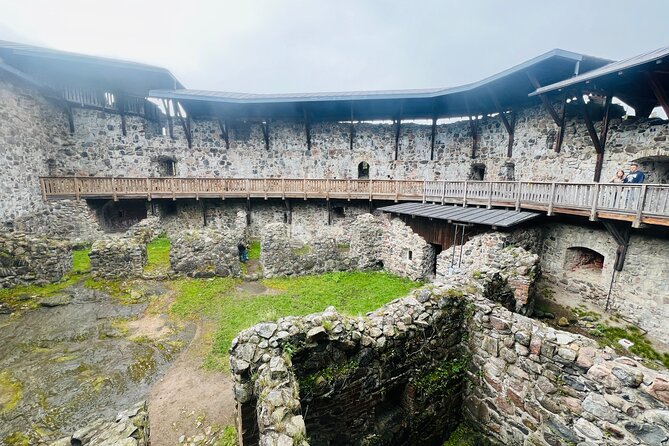 Stones & Slices: Raasepori Castle Ruins, Ekenäs Old Town & Pizza - Price and value for a 7-hour small-group Helsinki day