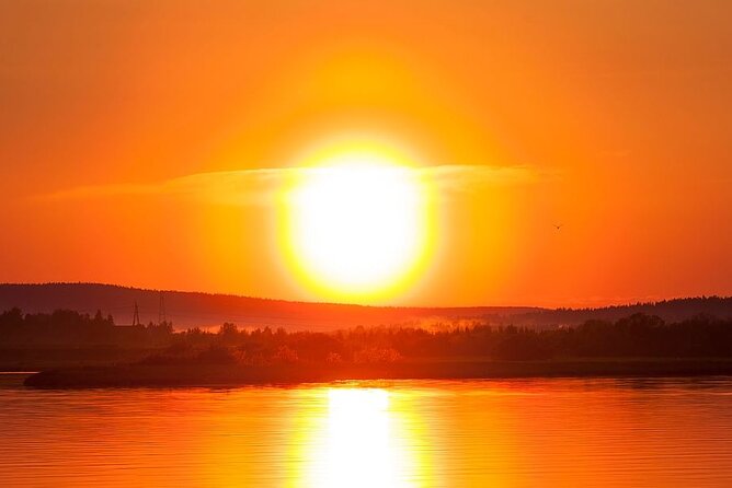 Sunset at the Arctic Circle - The short taiga walk: easy enough, scenic enough