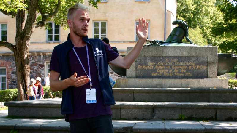 Suomenlinna: Guided Walking Tour with an Authorized Guide - Getting There From Helsinki: Ferry Timing and a Simple Plan