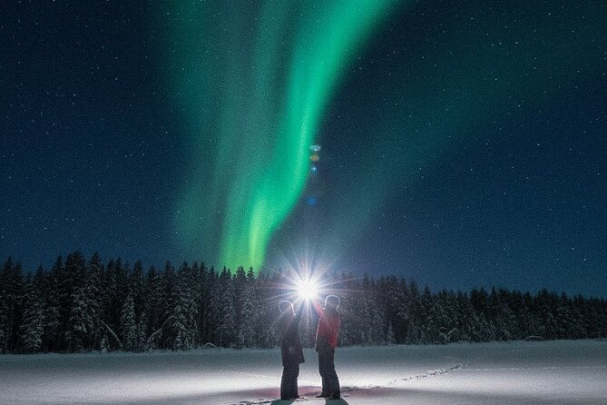 Ultimate Aurora Borealis Tour Rovaniemi - Professional aurora photos, plus props that make you smile