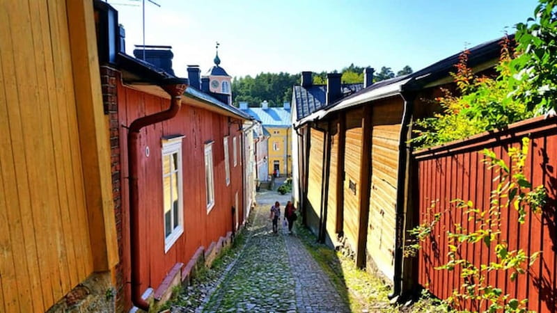 Ultimate Helsinki & Porvoo Tour– Private Car & Local Stories - The drive, pickup, and how the schedule feels in real life