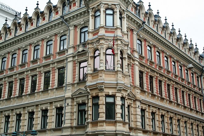 VIP Highlights Helsinki Sightseeing Private Service - Olympic Stadium, Esplanadi Park, and the Easy-Viewing Downtown Loop