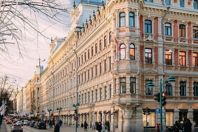 VIP Highlights Helsinki Sightseeing Private Service - Uspenski Cathedral: The Big Orthodox Contrast