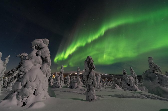 Ylläs: Guided Night Skiing Tour Under the Arctic Sky - Pickup and meeting points around Äkäslompolo and Ylläsjärvi