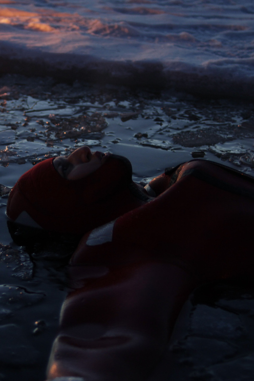 Ylläs: Northern Lights Ice-Floating Experience with Transfer - Floating in an Ice Hole: The Moment You Actually Remember